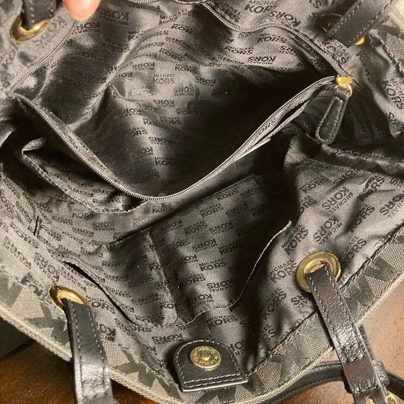 Michael Kors Black Tote Bag signature logo embossed MK - Picture 4 of 7